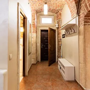 https://spirit-of-old-lviv-apartment-main-square.hotelslviv.net