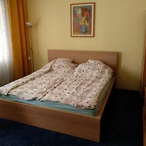 https://castle-ponty-apartment.inbudapesthotels.com